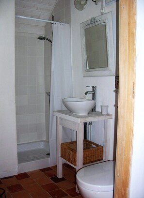 تجهيزات دش، مجففات شعر، صابون