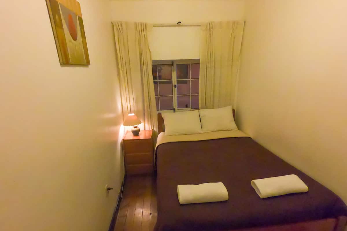 Chambre Double, salle de bains commune