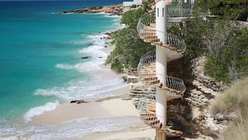 Am Strand, Liegestühle, Strandtücher