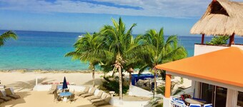 Hippie Bob & Diana's Beachfront Penthouse; Chankanaab Area