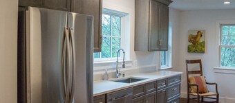 CEDAR LANE -   Private Cottage, Sophisticated Country Charm