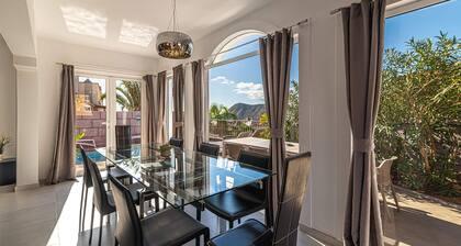 Luxus-Villa del Duque in Chayofa, Traumlage, Privatpool, Meerblick, Golf