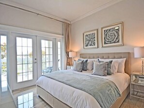 3 chambres, fer et planche à repasser, draps fournis