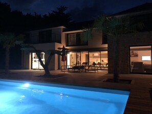 Outdoor pool, a heated pool