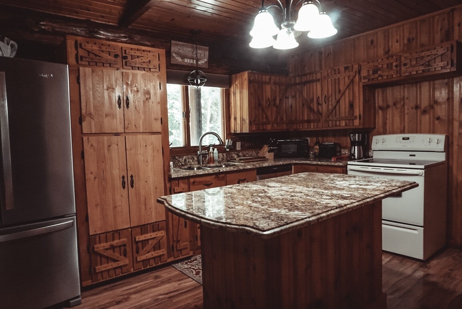 雪櫃、微波爐、焗爐、爐具