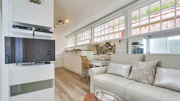 Smart TV, DVD player