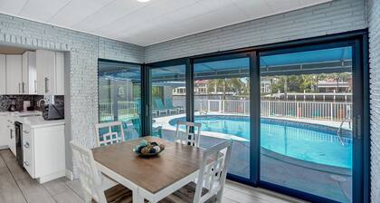 Pet Friendly Oceanfront Home Heated Pool & Boat Dockage Short walk to Beach