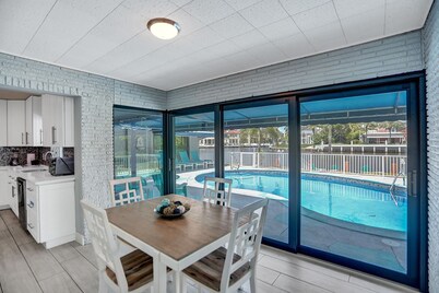 Pet Friendly Oceanfront Home Heated Pool & Boat Dockage Short walk to Beach