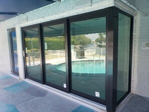 Piscina externa, piscina aquecida