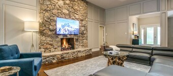 MAISON VIP HAUTE DEMANDE AVEC PISCINE ET SPA. IDÉAL POUR LES GRANDS GROUPES. SUPER ENDROIT.