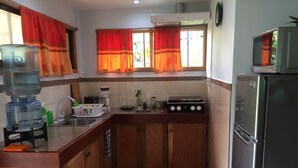 Comfort Studio, 1 Queen Bed | Private kitchenette - Caribbean Comfort (Cahuita)