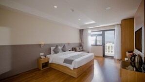 Minibar, in-room safe, desk, WiFi (free) - Orbit Resort & Spa (Nha Trang)
