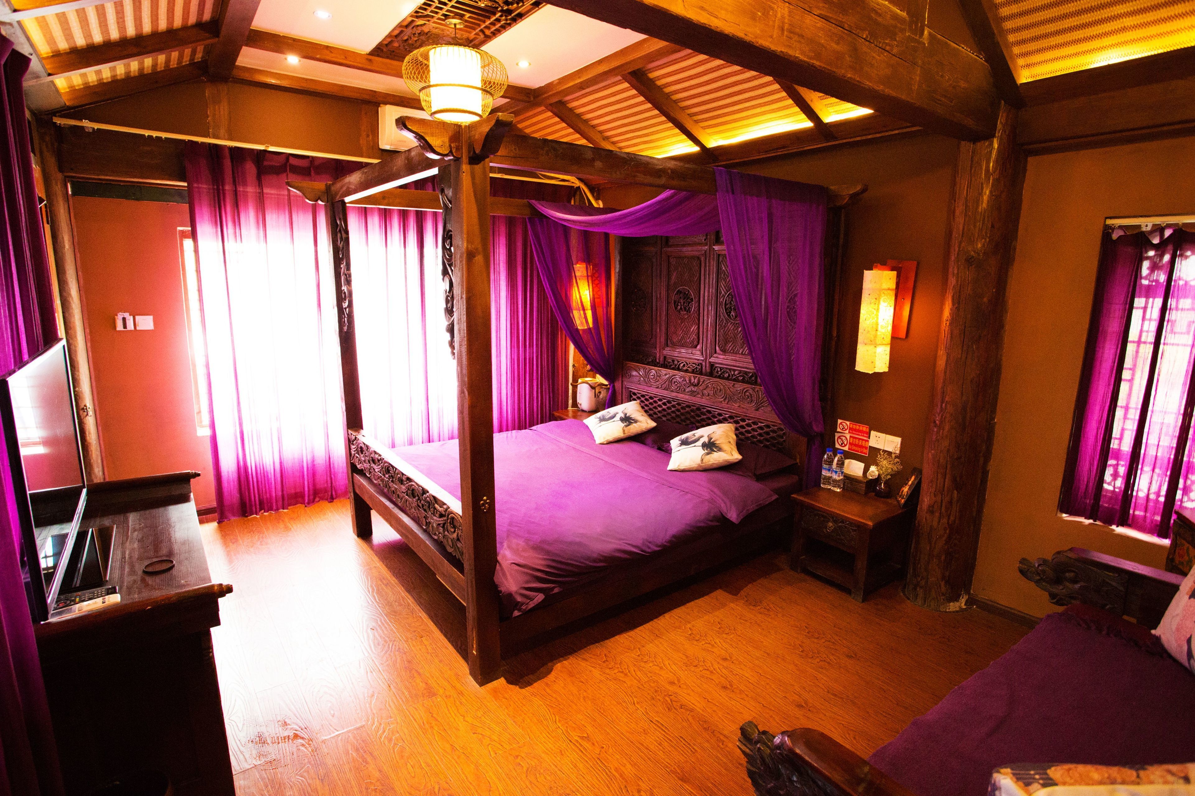 Deluxe-huone, 1 keskisuuri parisänky, tupakointi kielletty | Työpöytä, pimennysverhot, ilmainen Wi-Fi