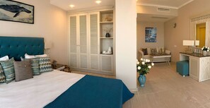 Suite junior (Landscape View) | Ropa de cama de alta calidad y minibar 