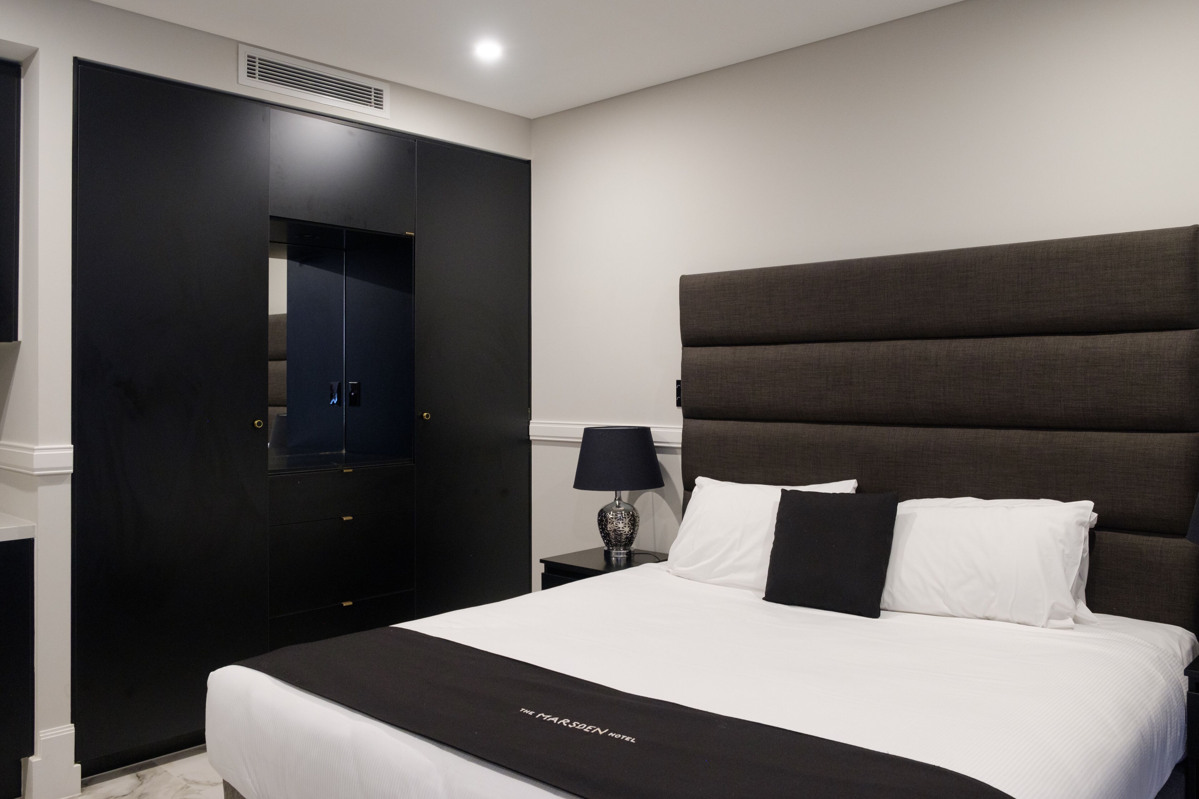 1 bedroom, premium bedding, minibar, in-room safe