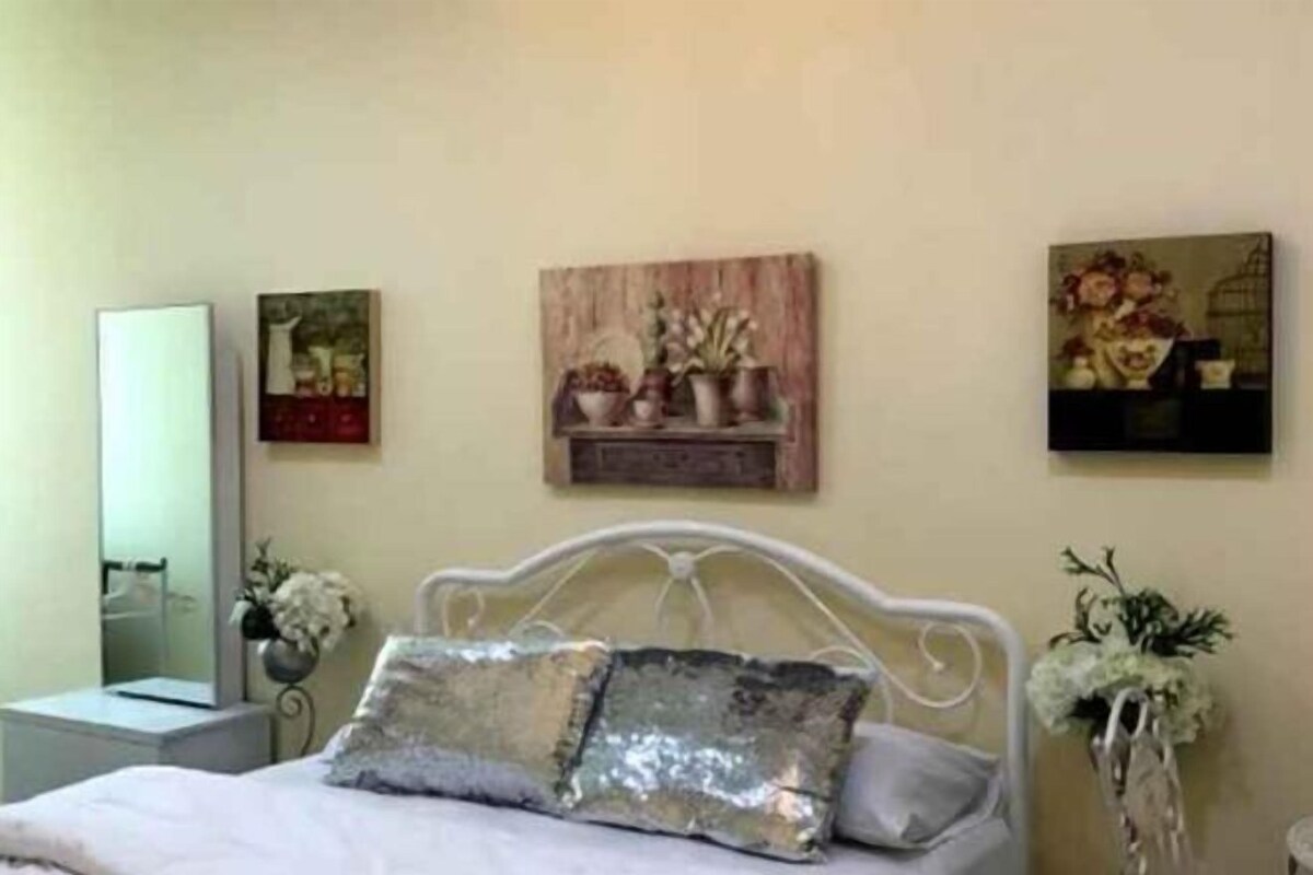 Premium bedding, desk, iron/ironing board (on request), WiFi (free)
