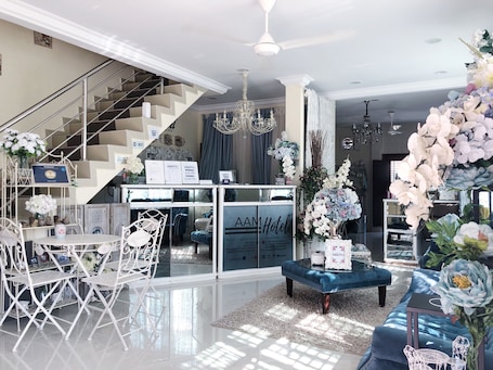 Entrada (vista interna). AAM Hotel