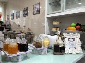 Snack bar