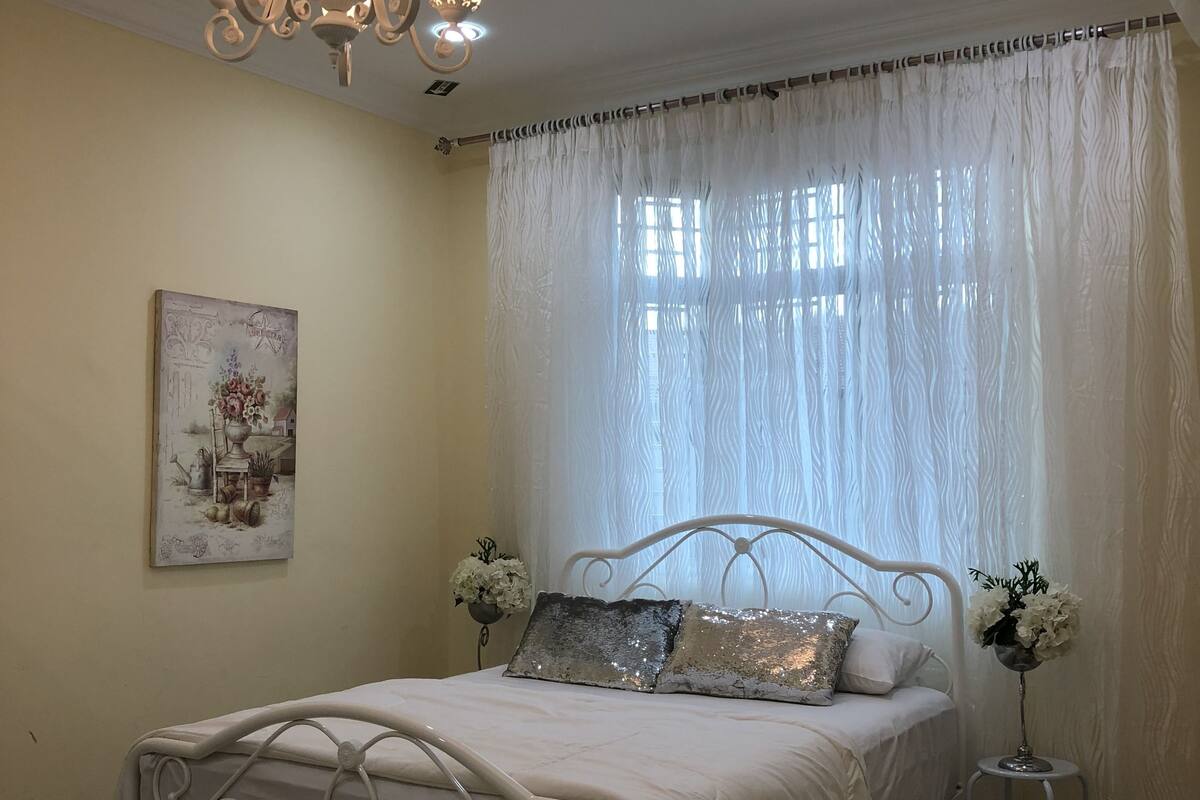 Family Room | Premium bedding, desk, iron/ironing board (on request), WiFi (free)