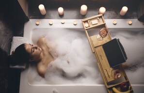 Baignoire relaxante profonde