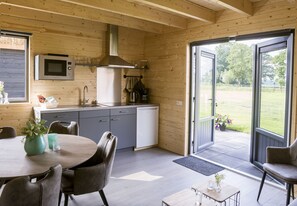 In-room dining - Camping Nieuw Romalo (Voorthuizen)