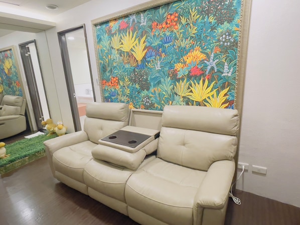 Quarto casal luxo | Cortinas blackout, Wi-Fi de cortesia, roupa de cama