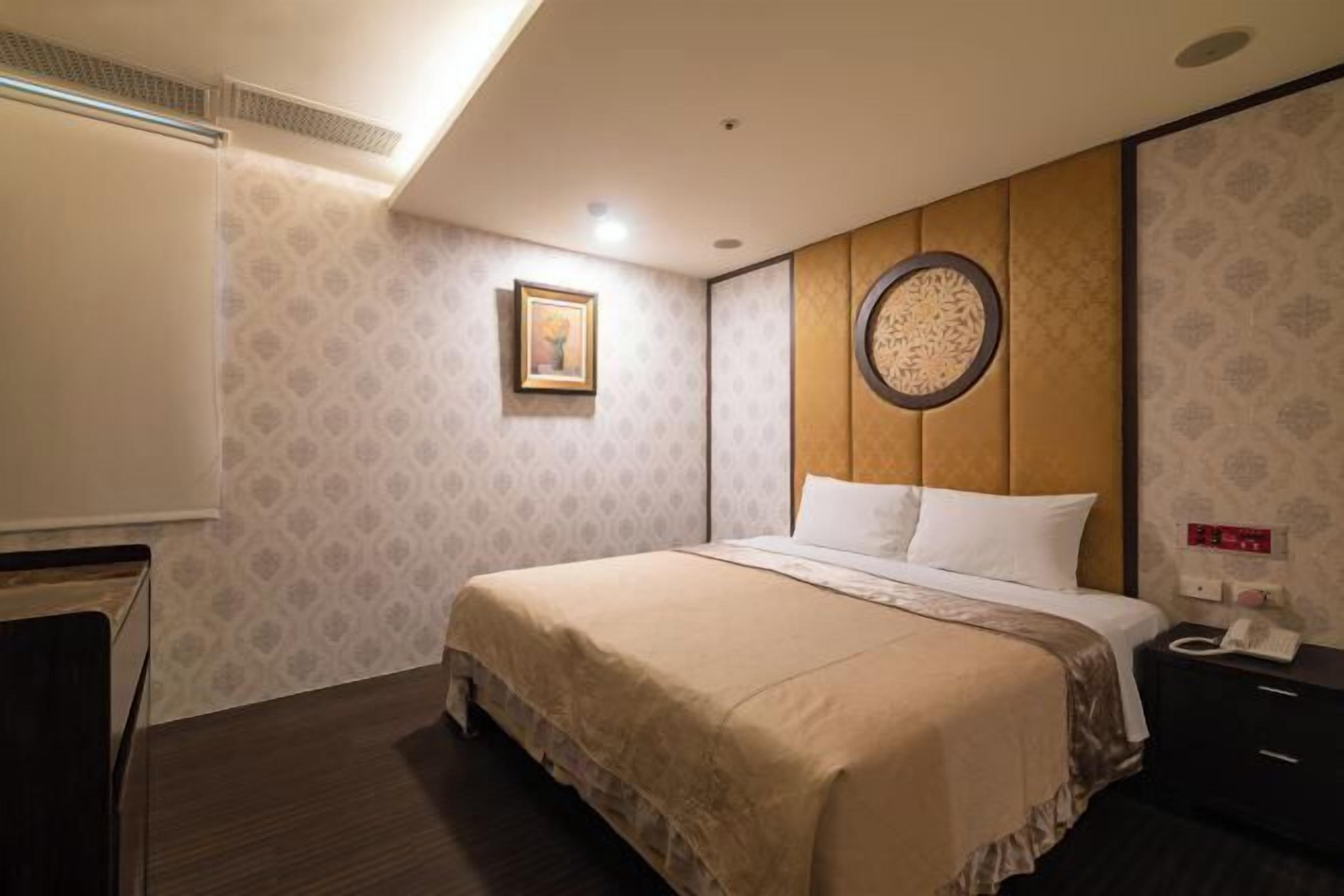 Cortinas blackout, wifi gratis y ropa de cama 