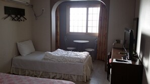 Twin Room | Desk, blackout drapes, soundproofing, free WiFi - Hera Hotel (Seogwipo)