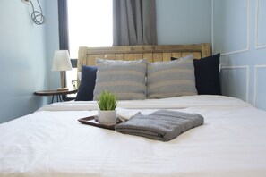 Appartamento Design, 2 camere da letto, vista città | Con stile personalizzato, con arredamento individuale, una scrivania