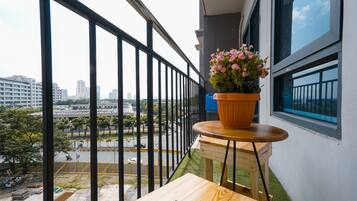Classic Apartment, 1 Bedroom, Non Smoking | Balcony