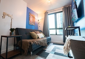 Deluxe Apartment, 1 Bedroom, Non Smoking | Living area