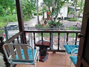 Baan Ton Sai | Terrace/patio
