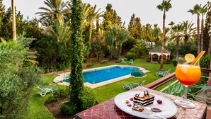 Pool - Charming villa in the heart of Marrakech palm grove (Marrakech)