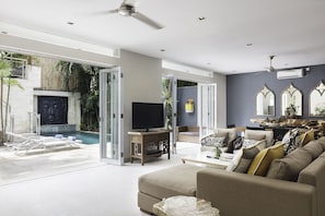Villa, 3 chambres | Coin séjour