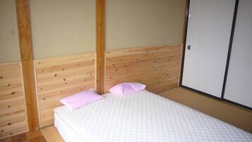 Chambre Triple | Wi-Fi gratuit, draps fournis