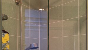 Ducha del cuarto de baño
