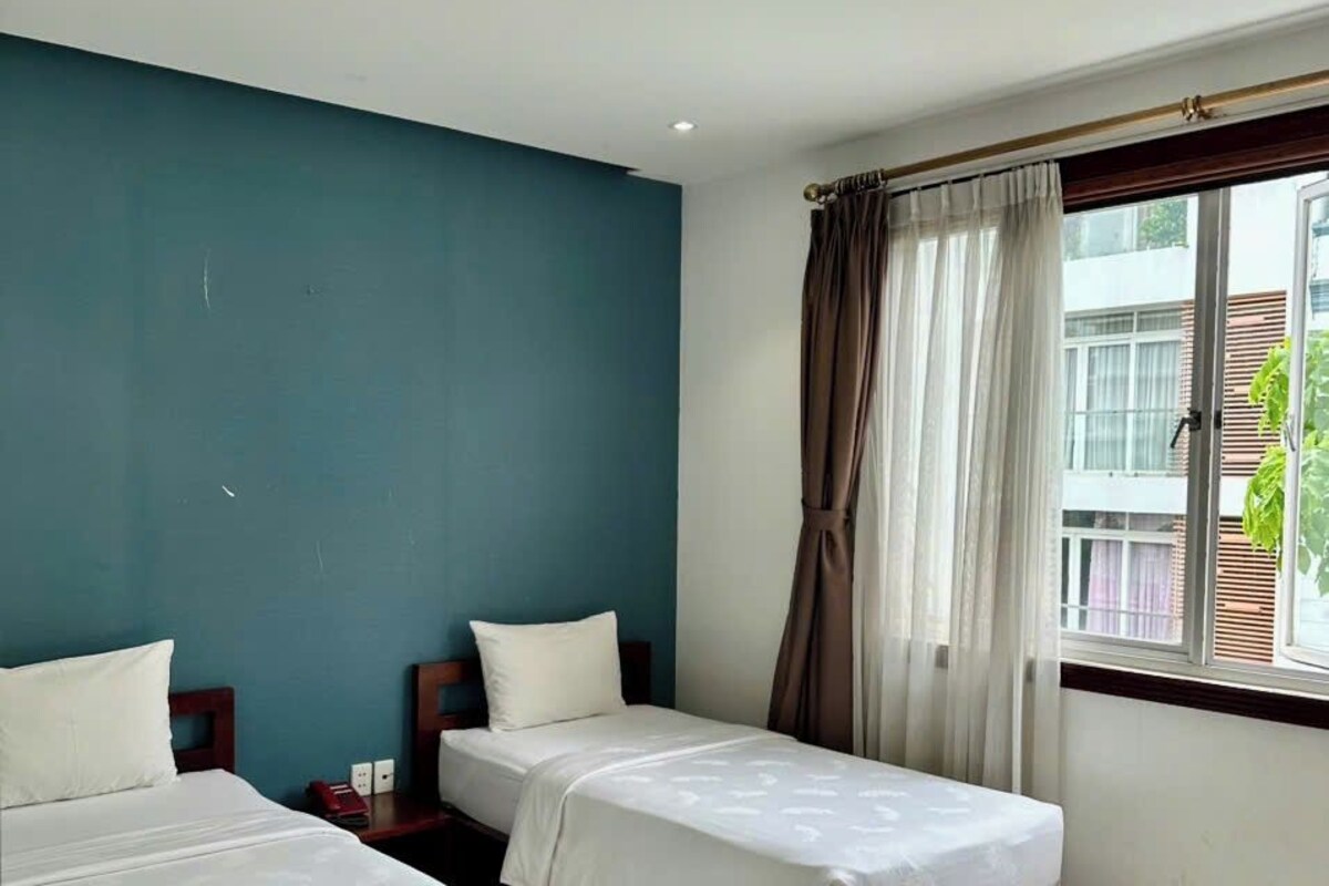 Deluxe Double Room, City View | 1 bedroom, minibar, in-room safe, desk