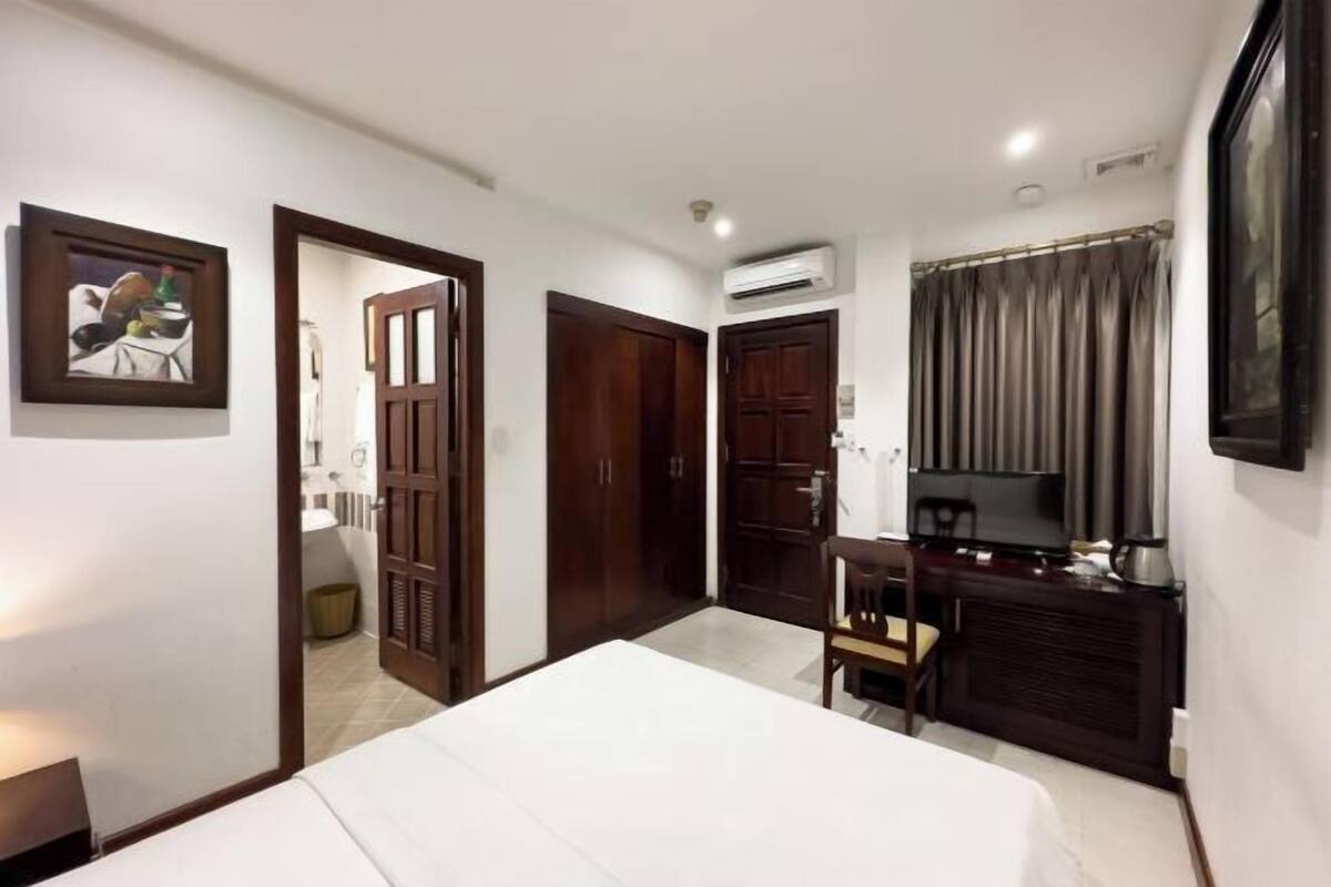 1 bedroom, minibar, in-room safe, desk