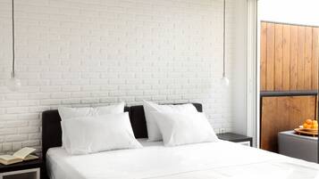 Loft | Premium bedding, in-room safe, desk, soundproofing