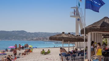 Beach nearby, 6 beach bars