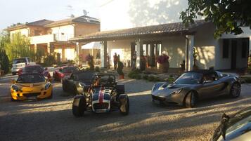 Parcheggio non assistito gratuito