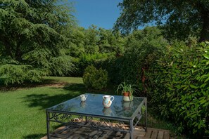 Exterior - Lucrezia e Cesare Borgia (Serrapetrona)