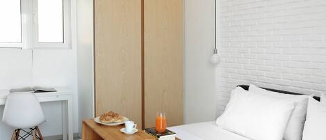 樓中樓客房 | 高級寢具、房內夾萬、書桌、熨斗/熨衫板