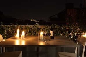 تناول الطعام بالخارج