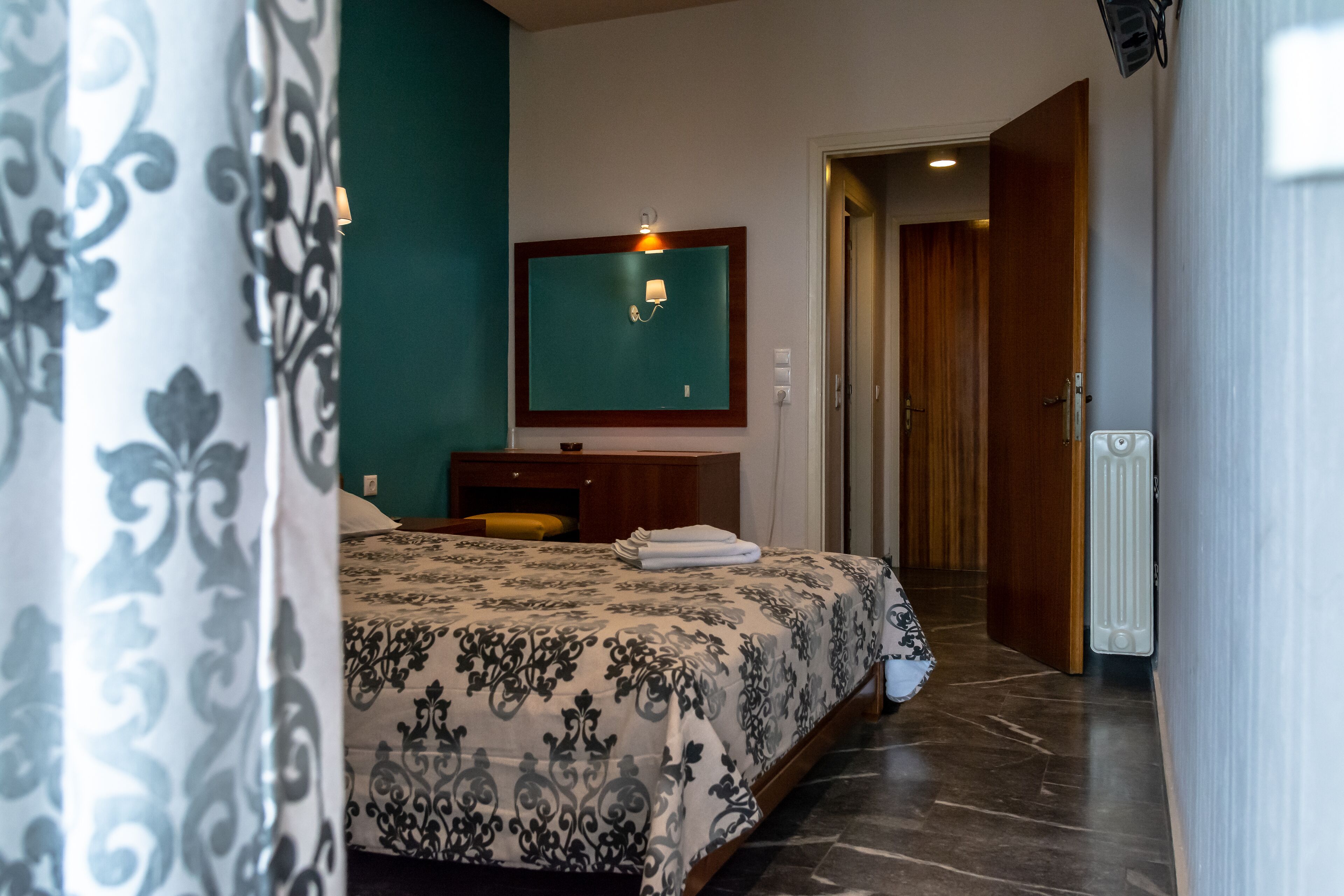 Free cots/infant beds, free WiFi, bed sheets