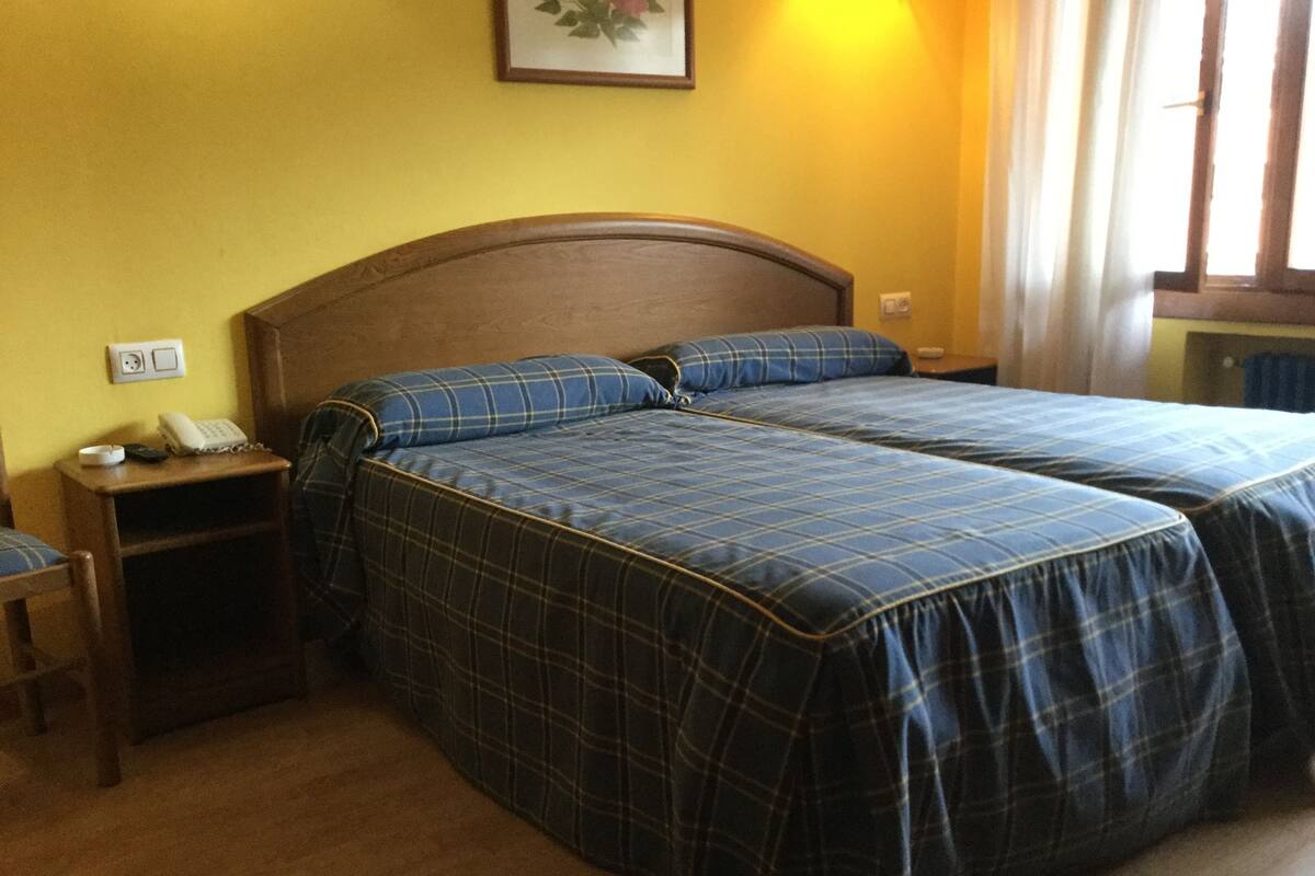 Wifi gratis y ropa de cama