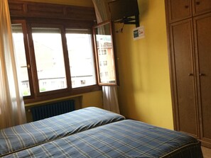 Wifi gratis y ropa de cama