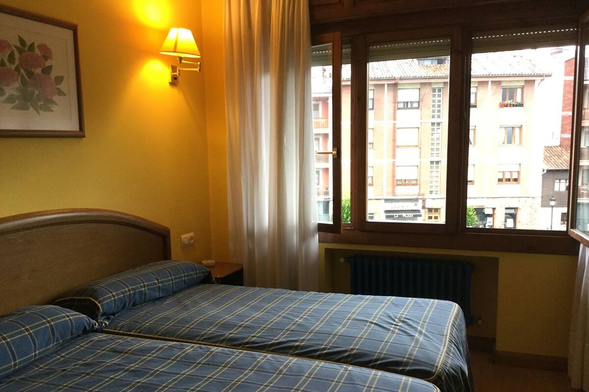 Habitación individual | Wifi gratis y ropa de cama