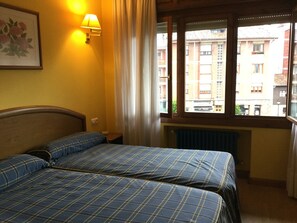 Habitación individual | Wifi gratis y ropa de cama
