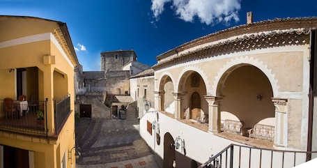 Exterior. Castello di Altomonte
